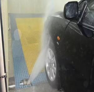 High-pressure pre-washing of chassis and wheels